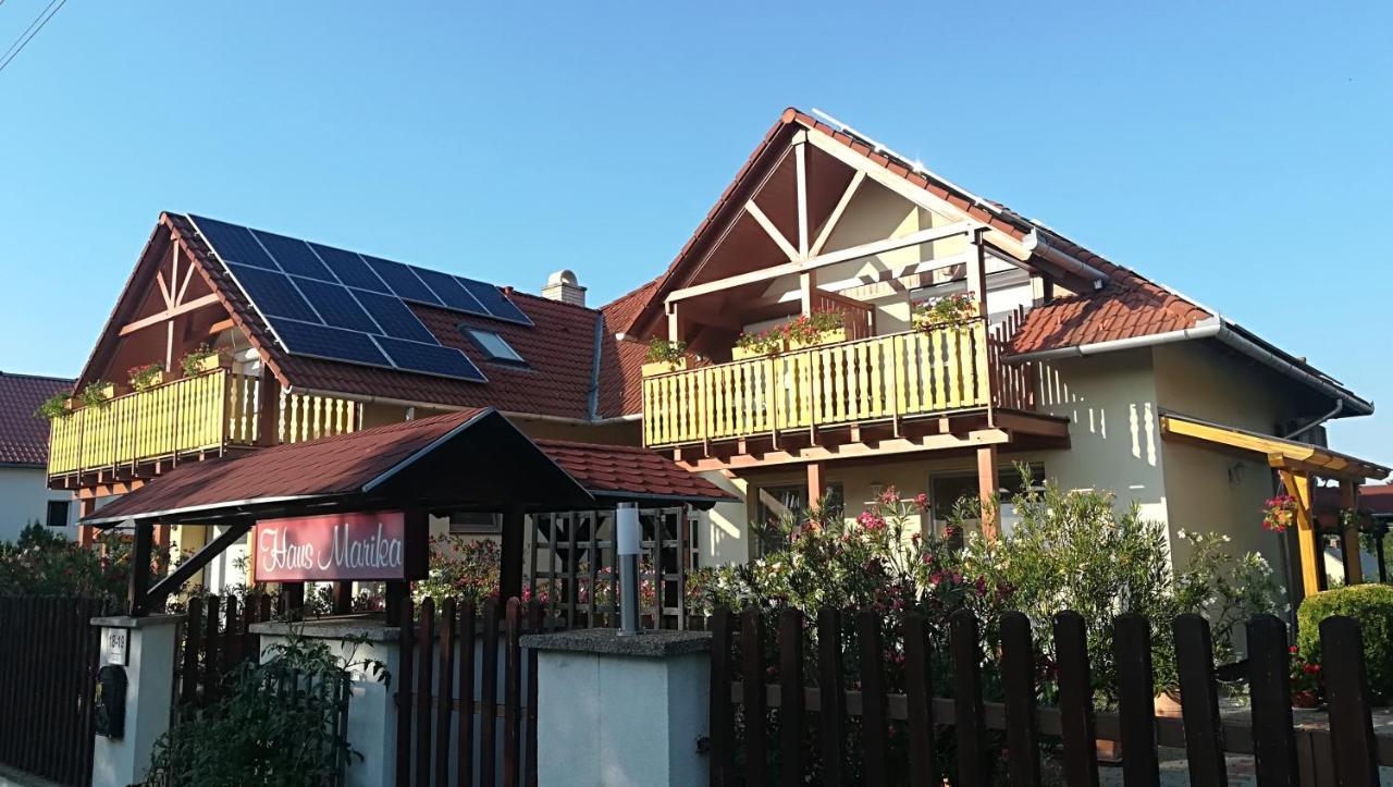 Hotel Haus Marika Siófok Exterior foto