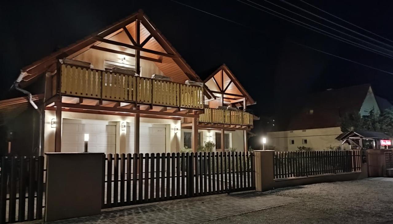 Hotel Haus Marika Siófok Exterior foto