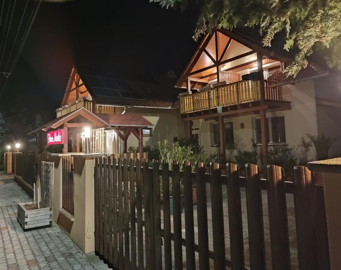 Hotel Haus Marika Siófok Exterior foto