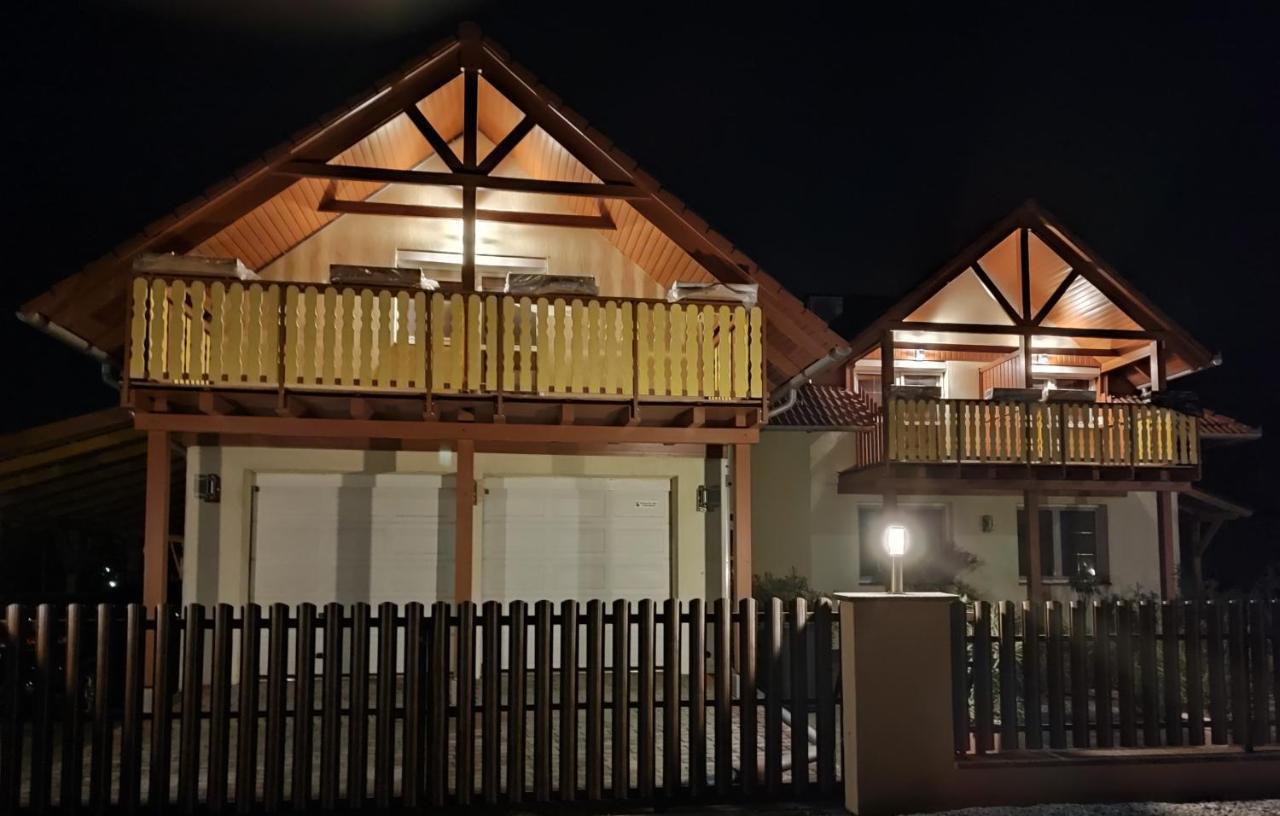Hotel Haus Marika Siófok Exterior foto